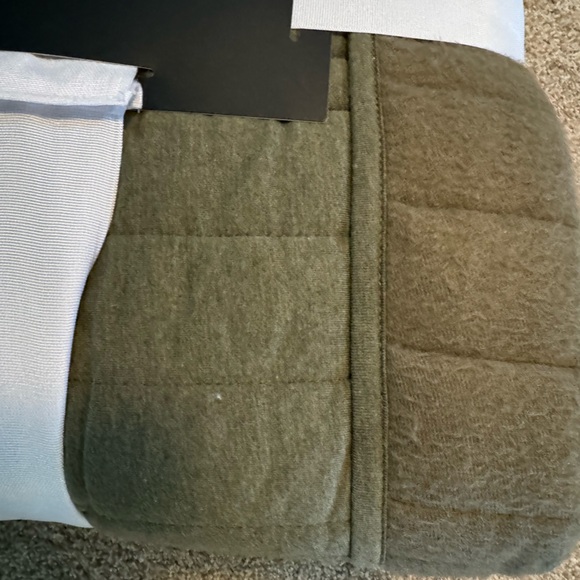 Ugg Twin Quilt Set Green - Picture 2 of 3